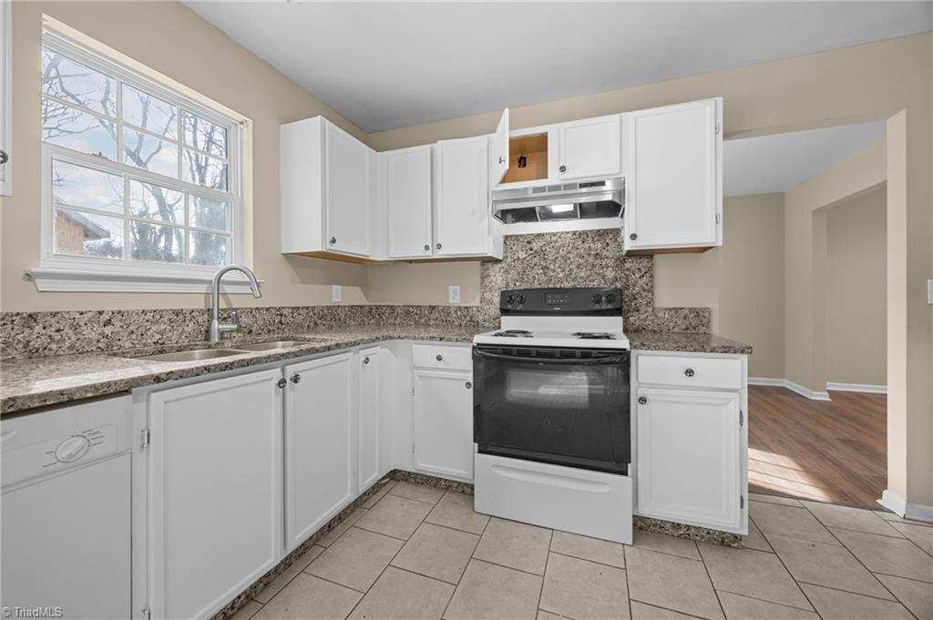 3800 Thornaby Circle, Winston-Salem