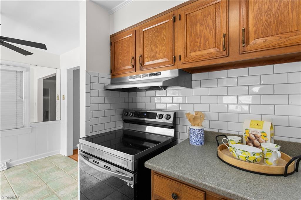 2780 Woodvale Drive, Winston-Salem
