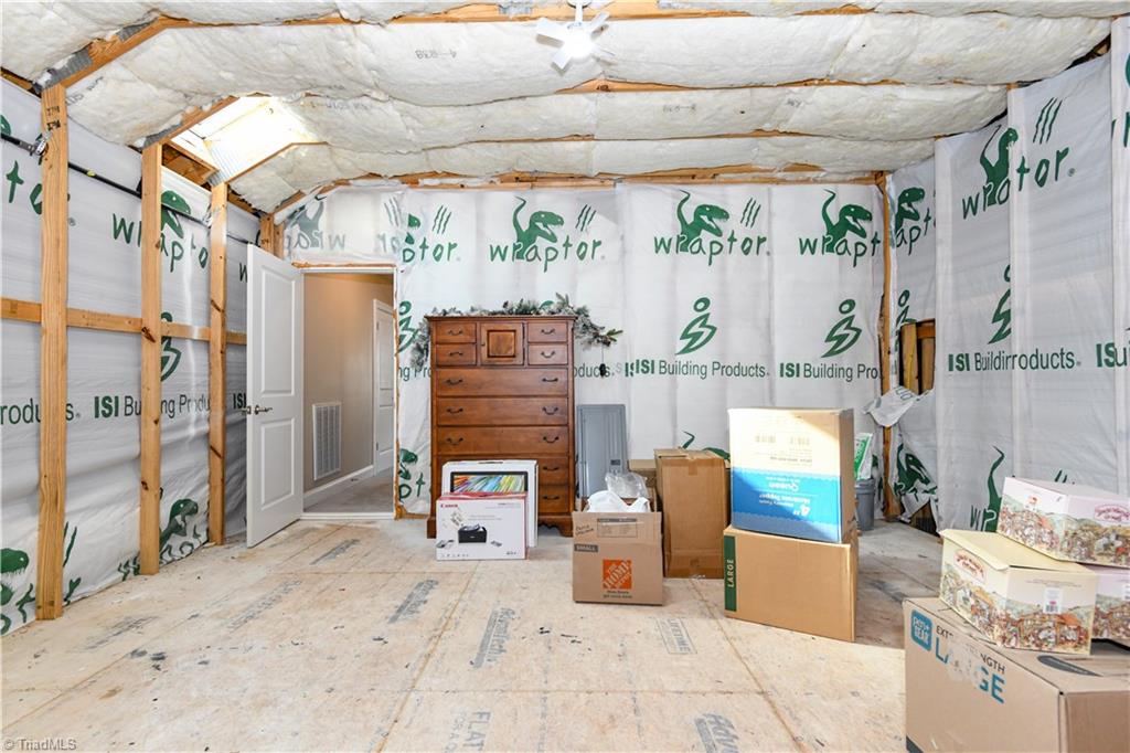 402 Kingsbridge Court