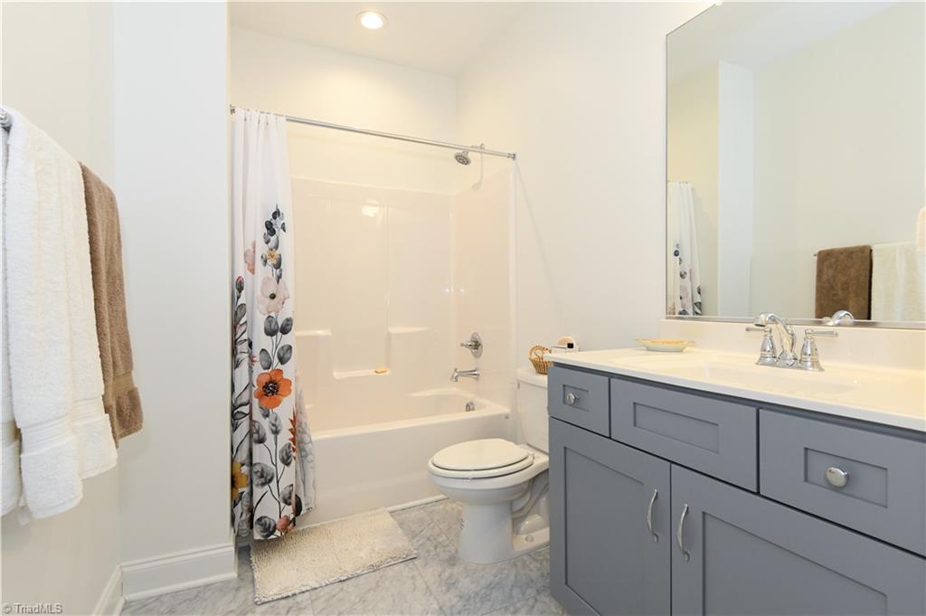 402 Kingsbridge Court