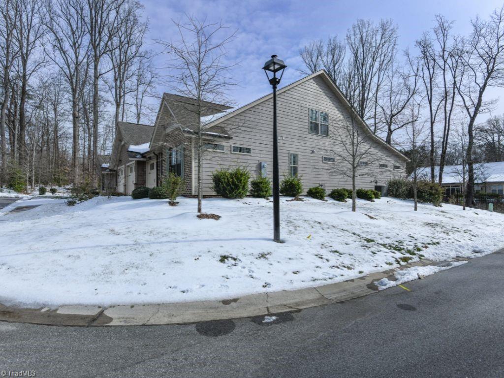 402 Kingsbridge Court