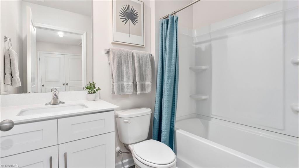 1703 Komondor Trail