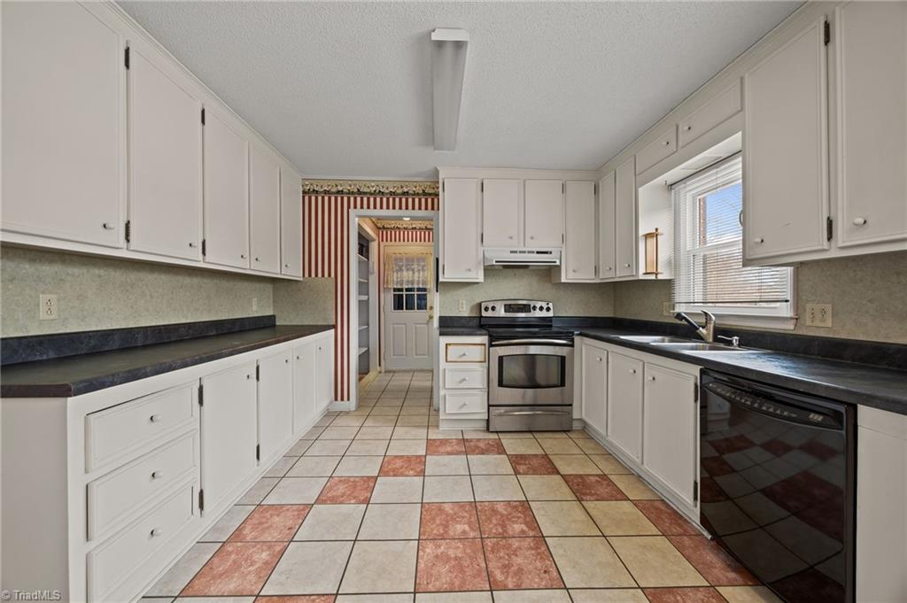 1448 Spring Hill Circle