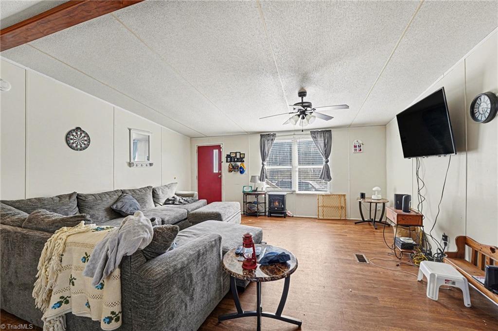 1160 Sandy Cross Road