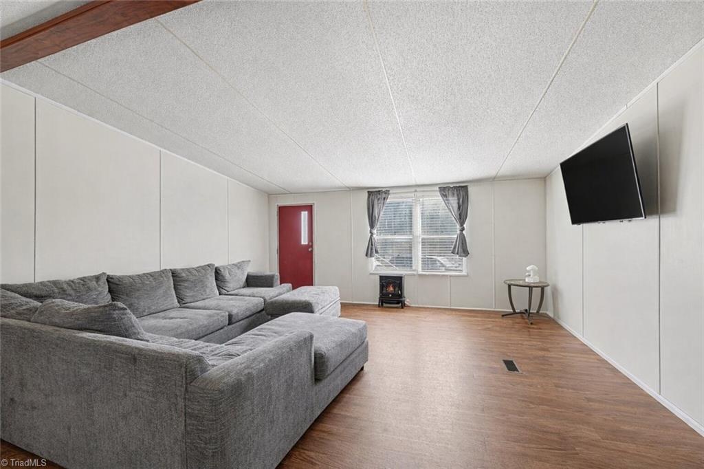 1160 Sandy Cross Road