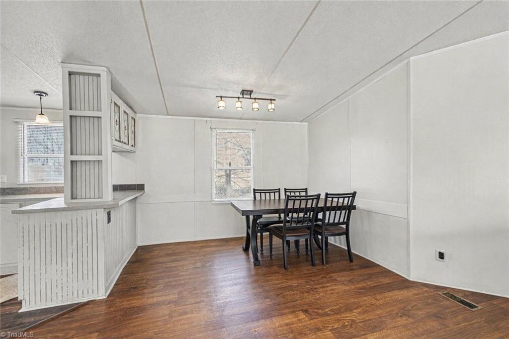 1160 Sandy Cross Road