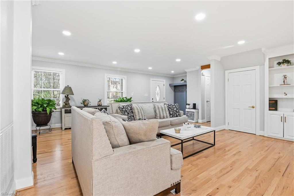 2021 Tennyson Drive