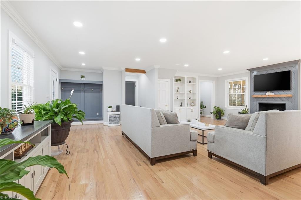 2021 Tennyson Drive