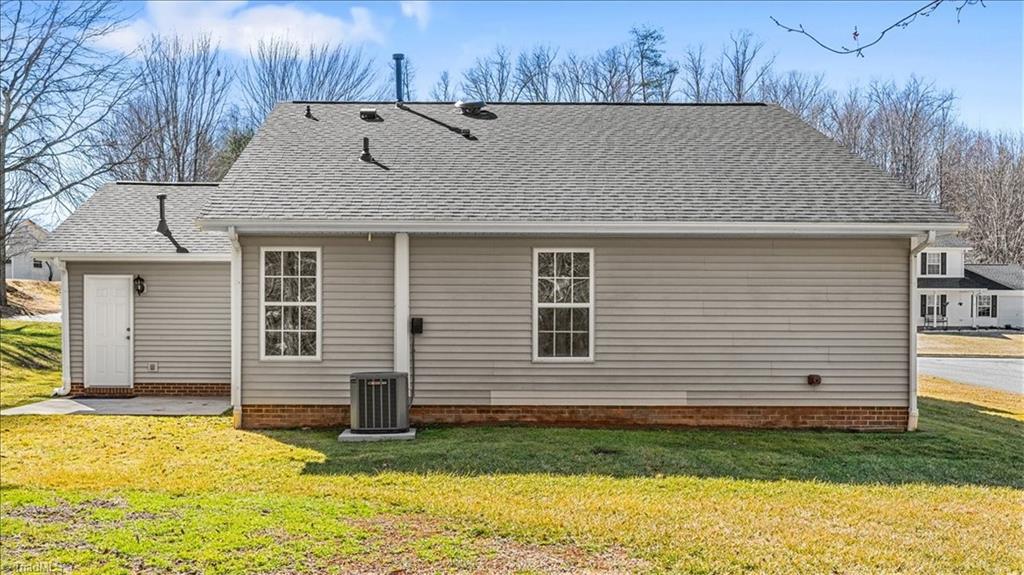 6867 Ironwood Circle