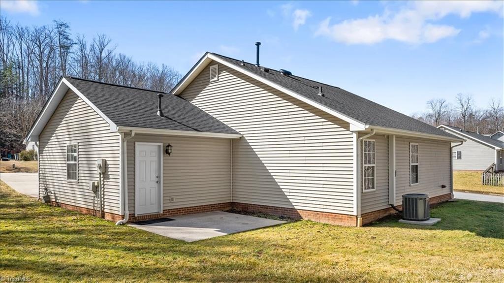 6867 Ironwood Circle