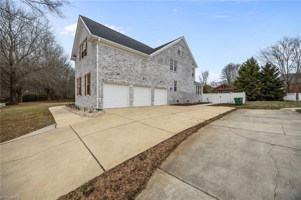 2309 Faircloth Way