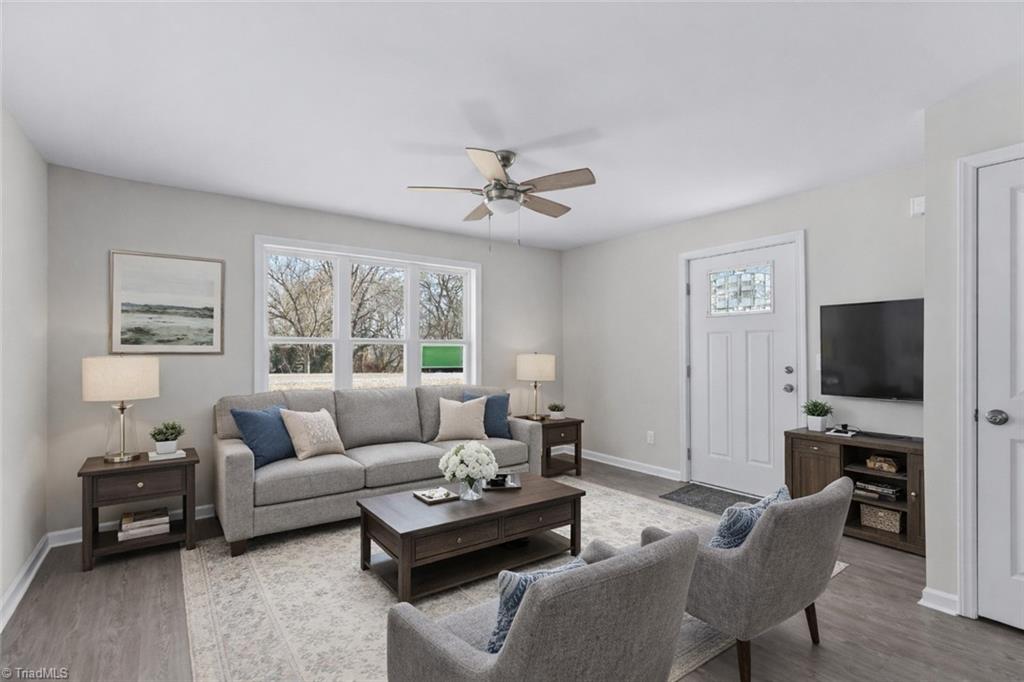 1217 Lakeview Heights Drive