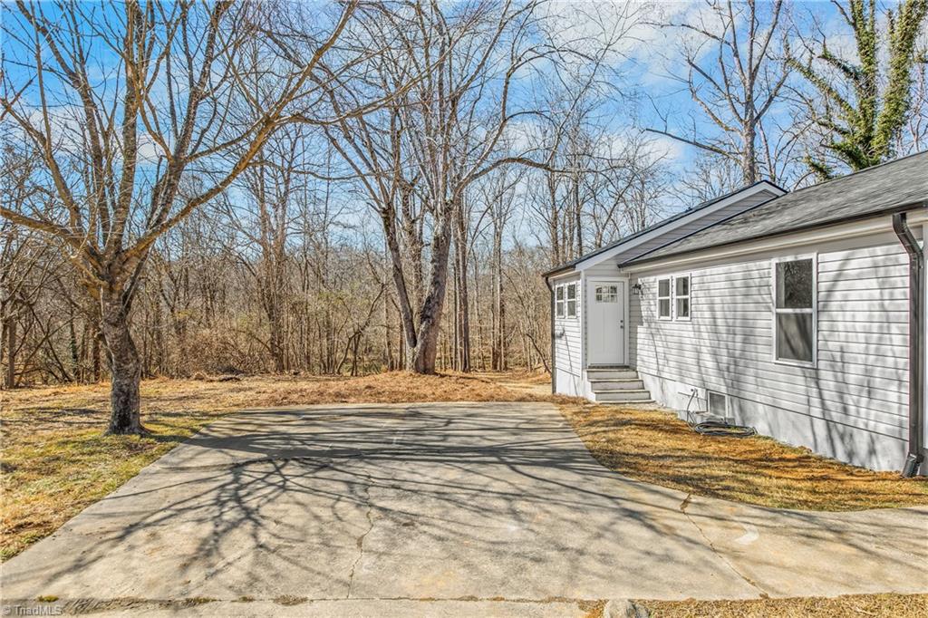 1217 Lakeview Heights Drive