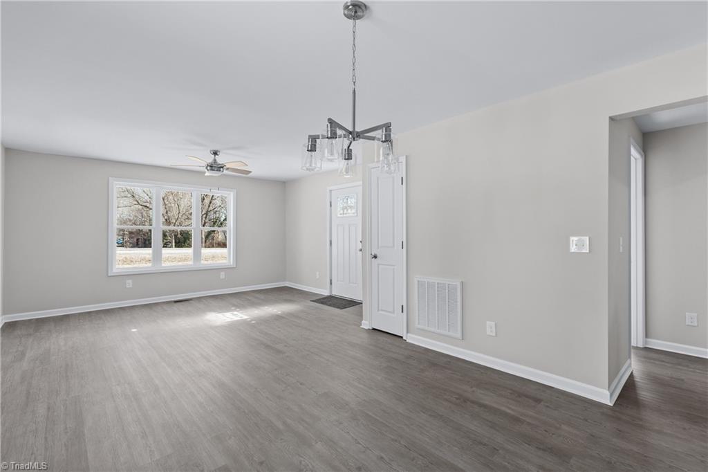 1217 Lakeview Heights Drive