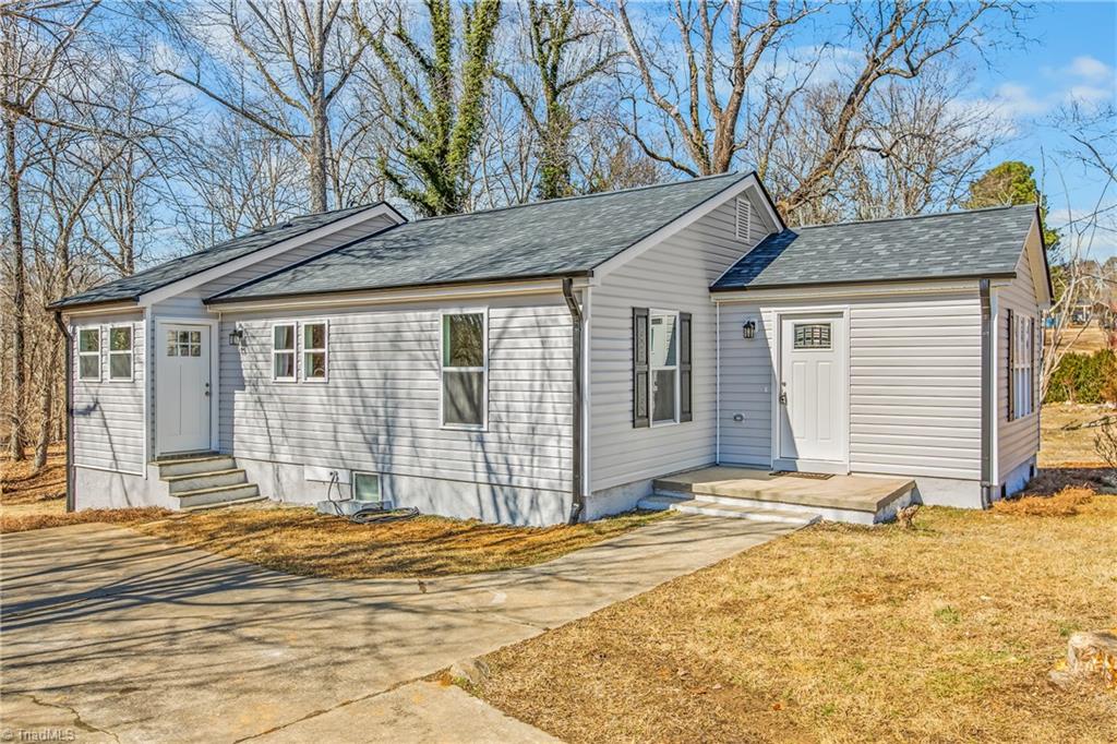 1217 Lakeview Heights Drive