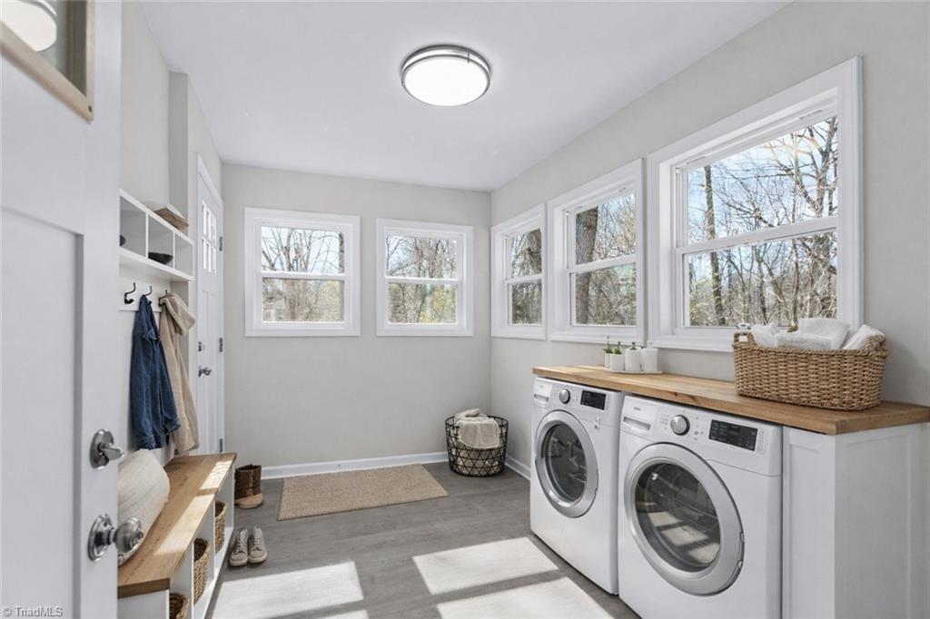 1217 Lakeview Heights Drive