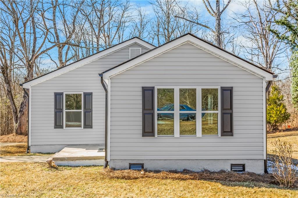 1217 Lakeview Heights Drive