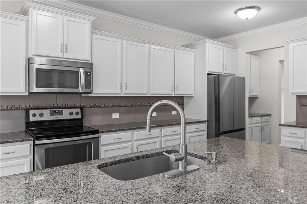 5506 Tier View Trail