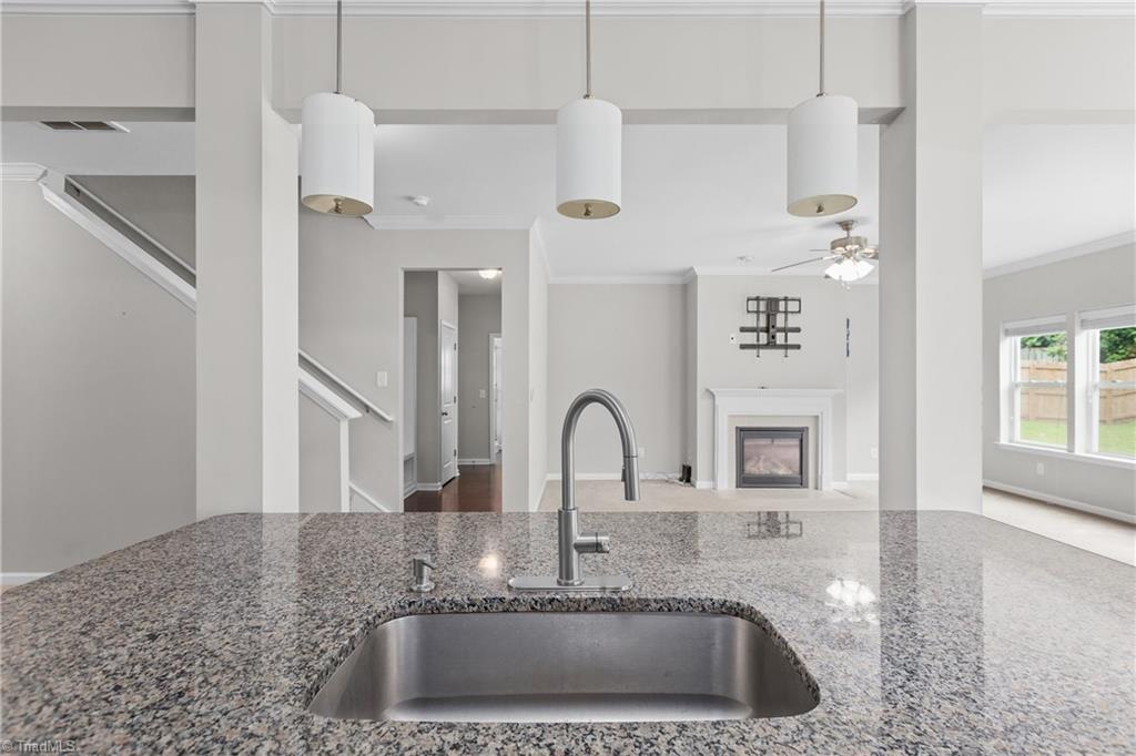 5506 Tier View Trail