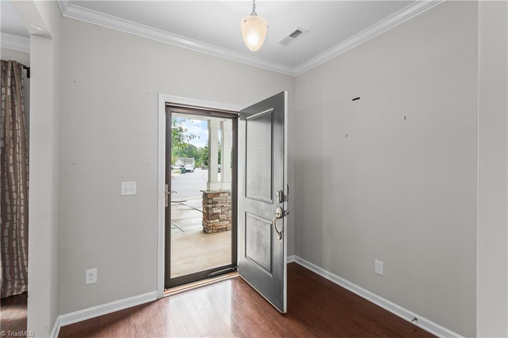 5506 Tier View Trail