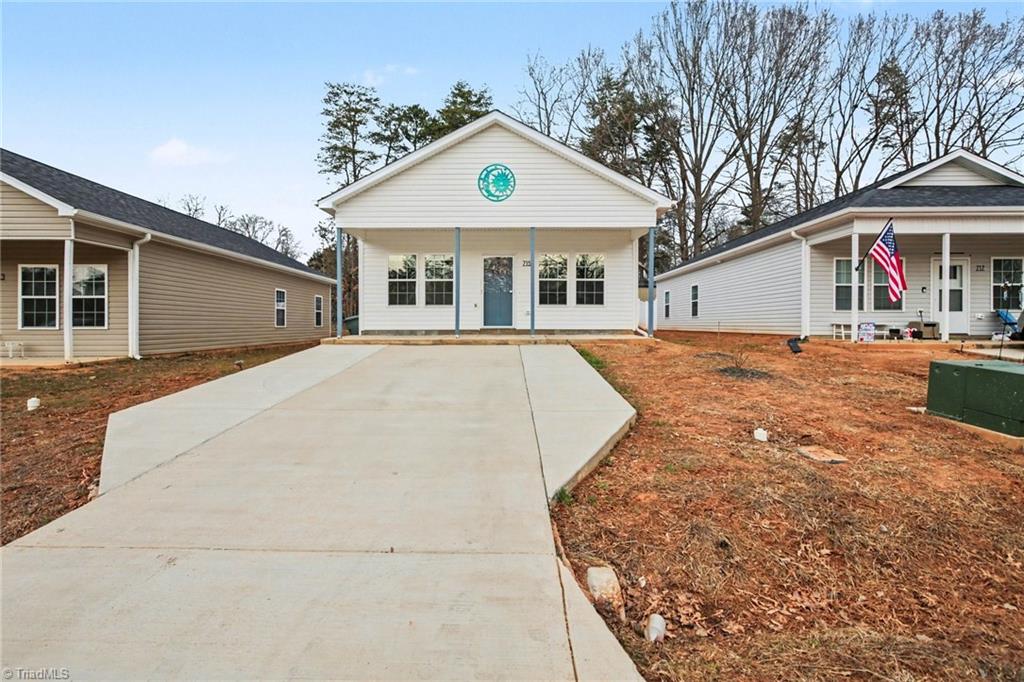 715 Meadowgreen Village Drive
