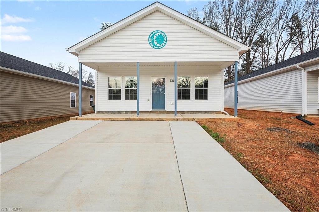715 Meadowgreen Village Drive