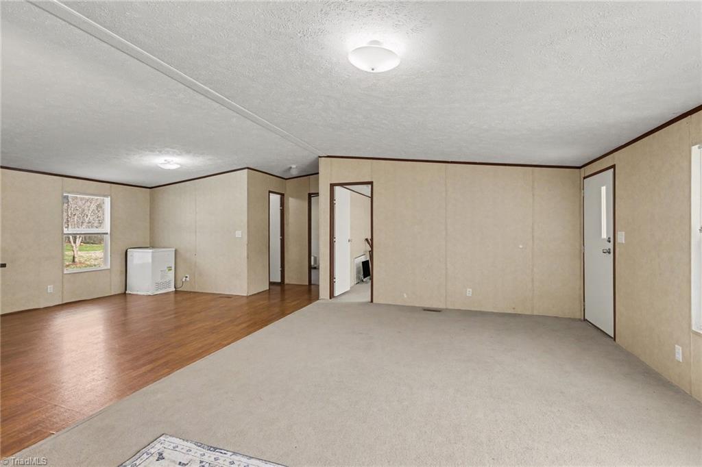 4963 Thom Road