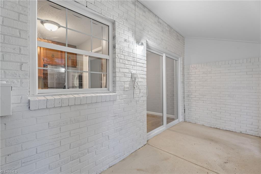 311 Salisbury Street # 18