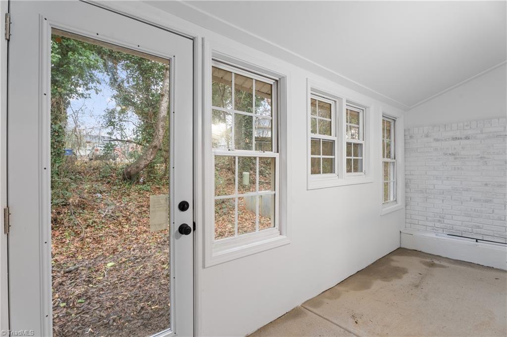311 Salisbury Street # 18