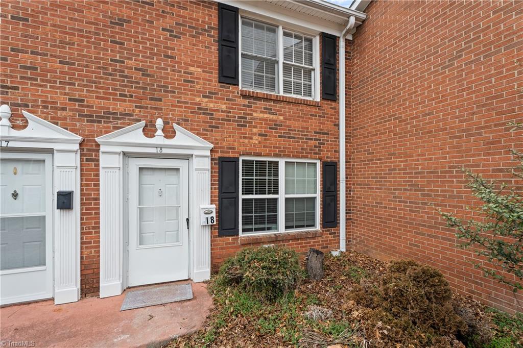 311 Salisbury Street # 18