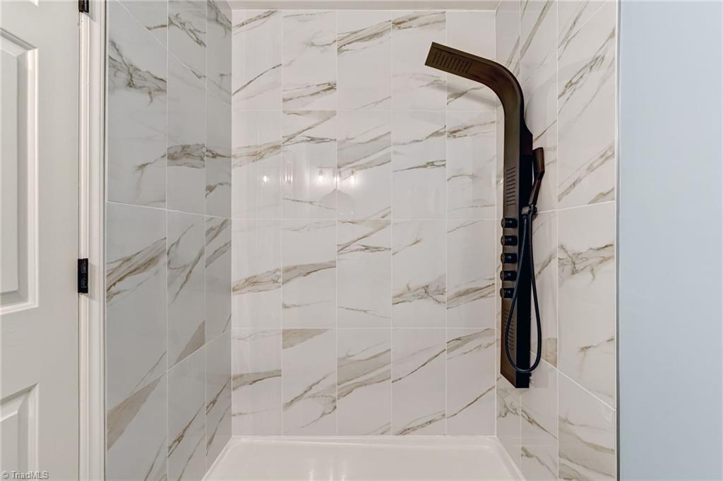 1813 North Winds Drive, Winston-Salem