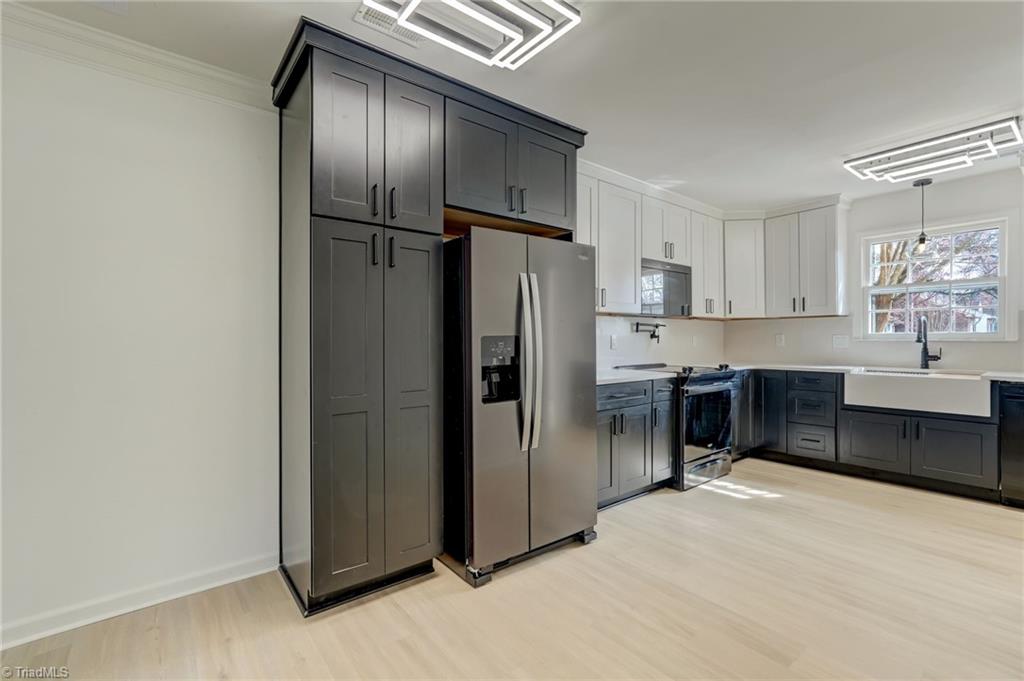 1813 North Winds Drive, Winston-Salem