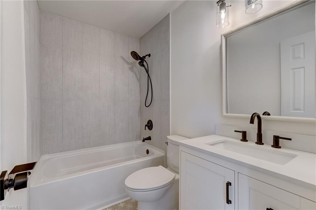 1813 North Winds Drive, Winston-Salem