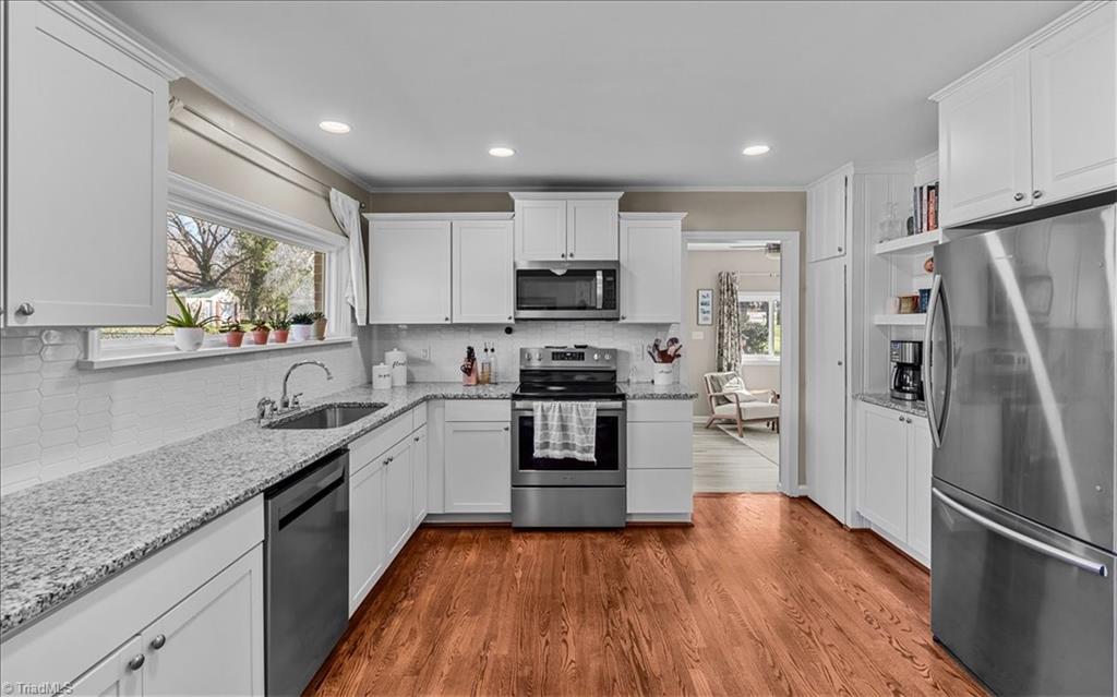 806 King George Drive