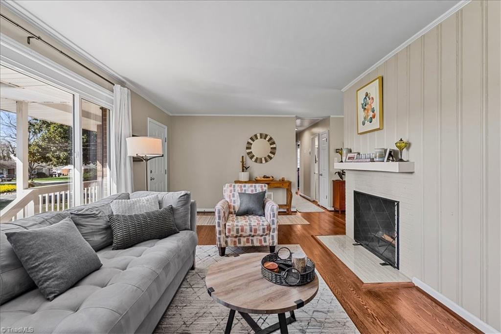 806 King George Drive