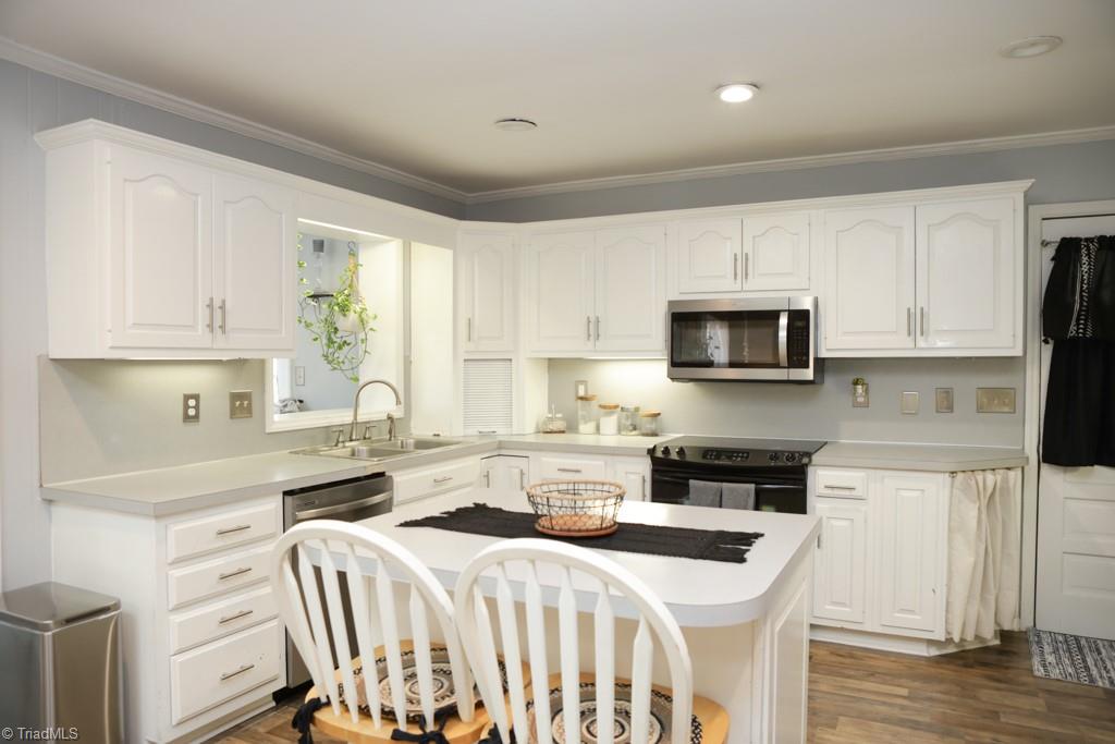 5003 Hiddenbrook Court, McLeansville