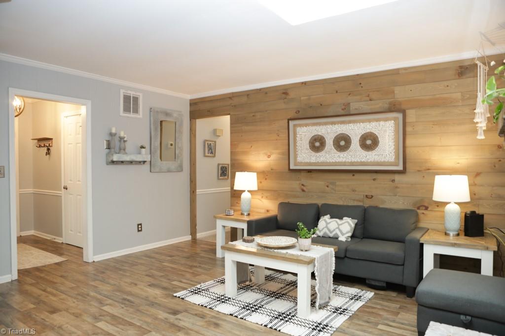 5003 Hiddenbrook Court, McLeansville