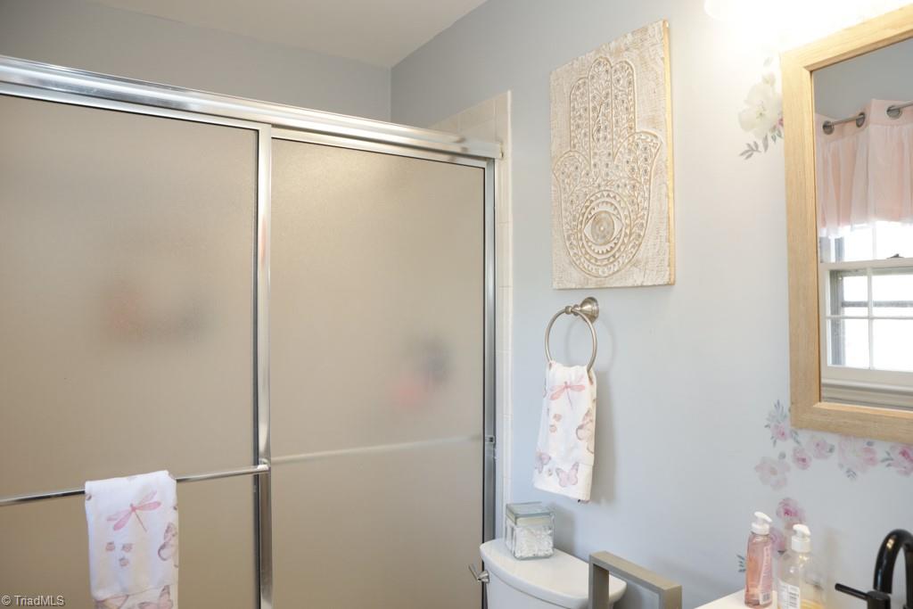 5003 Hiddenbrook Court, McLeansville