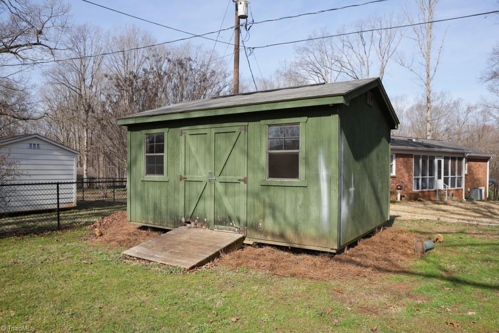 5003 Hiddenbrook Court, McLeansville