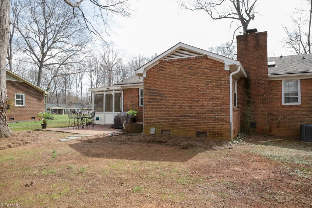 5003 Hiddenbrook Court, McLeansville