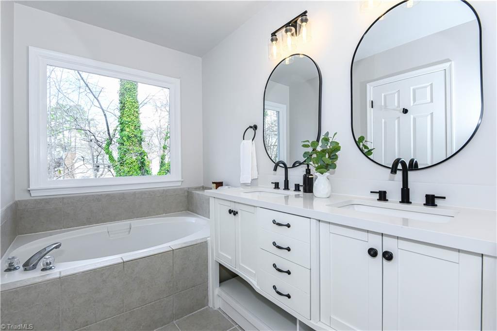5 Archer Glen Court