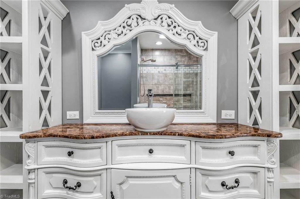 5663 Fairway Forest Drive, Winston-Salem