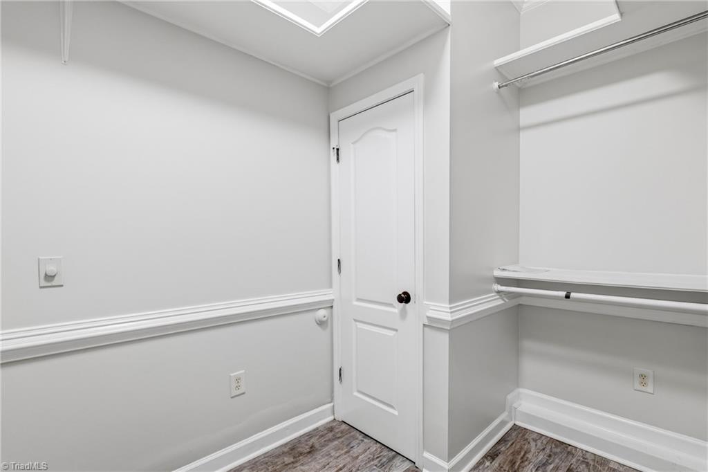 5663 Fairway Forest Drive, Winston-Salem