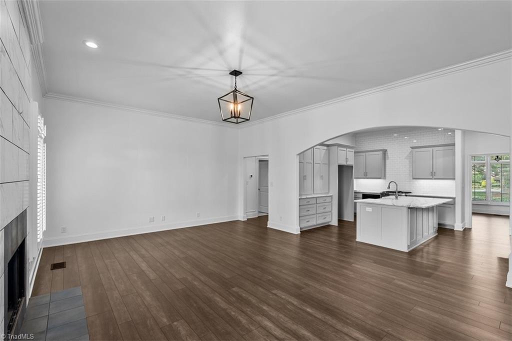 11 Creswell Court