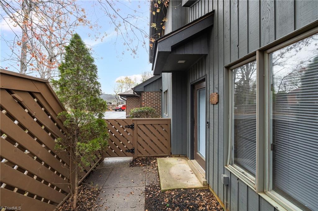 210 College Road # 601