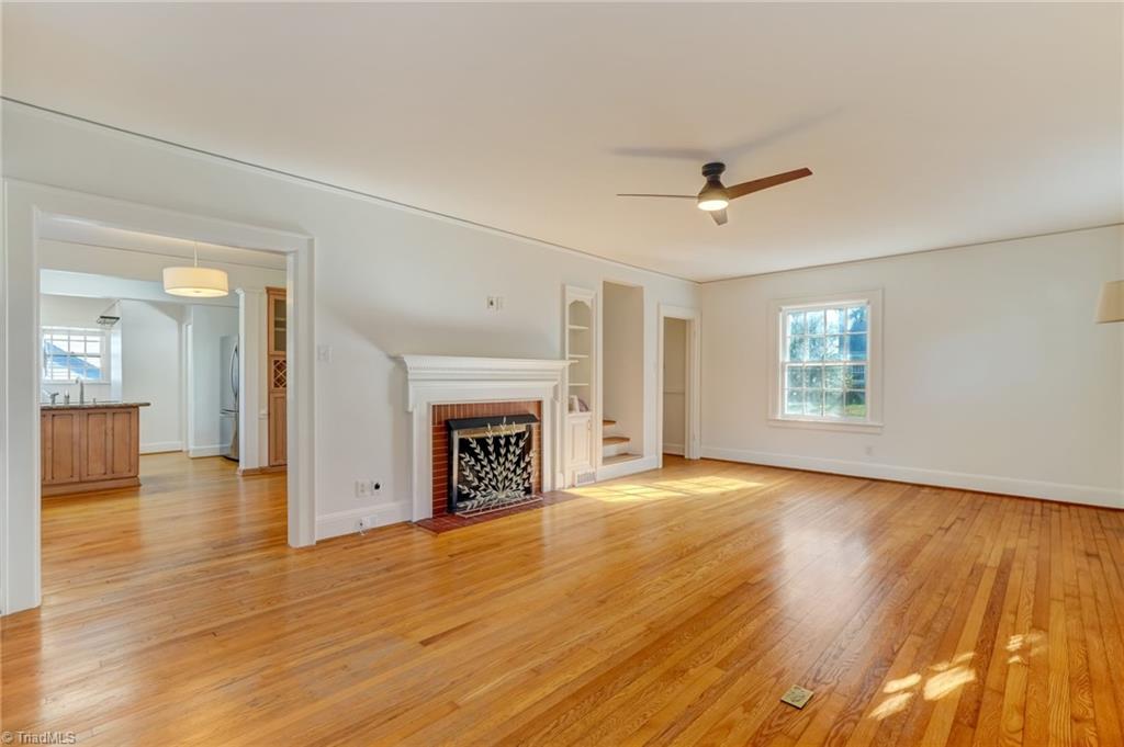406 Westdale Place