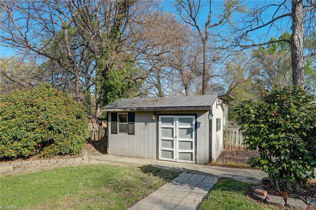 406 Westdale Place