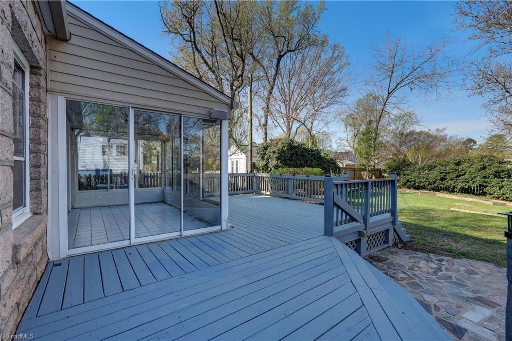 406 Westdale Place