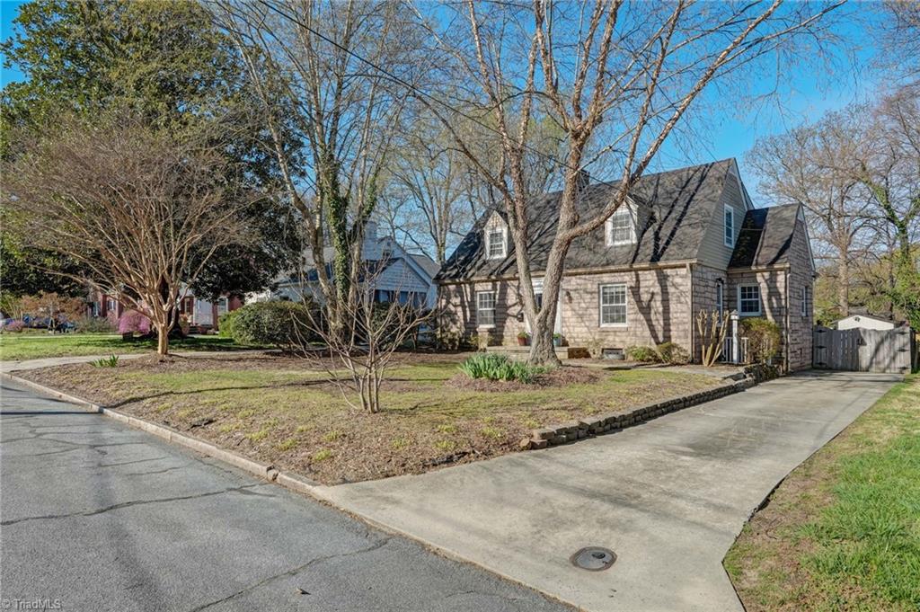 406 Westdale Place
