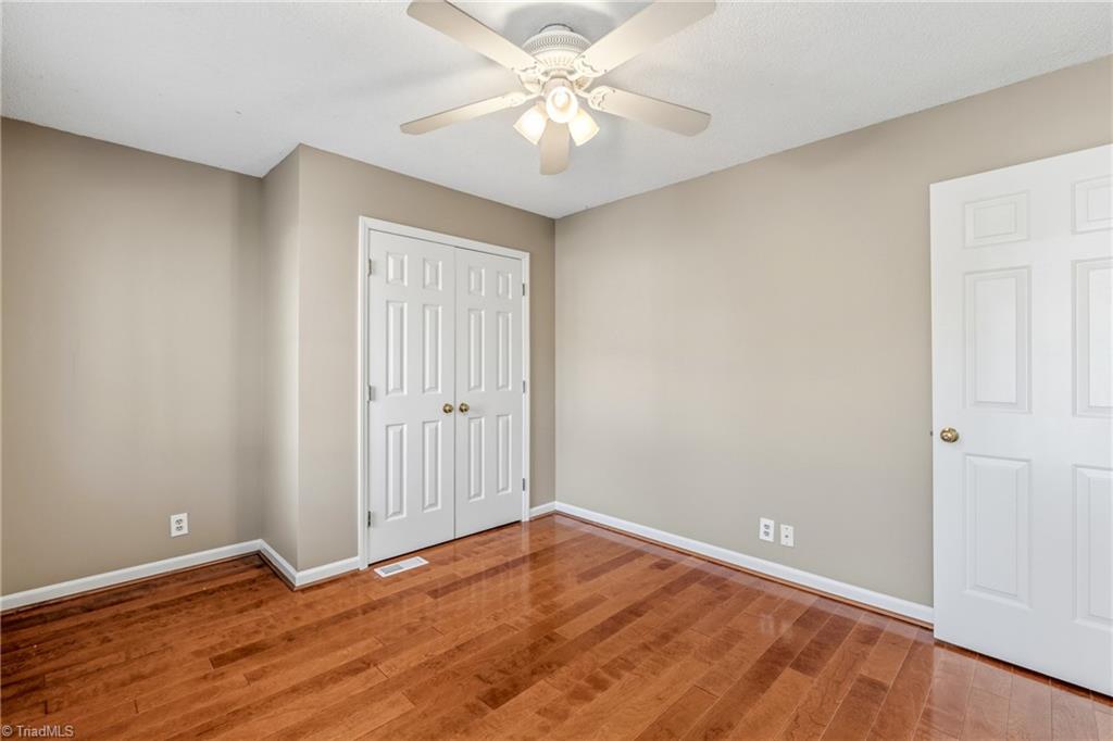 4 Holdsworth Court